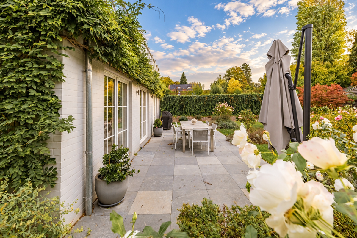 Huis te  in Kraainem 1950 4000.00€ 5 slaapkamers 320.00m² - Zoekertje 827299