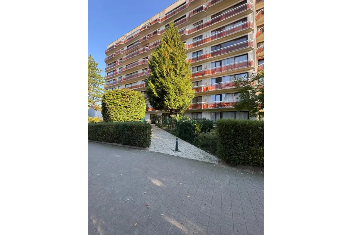 Appartement te  koop in Sint-Jans-Molenbeek 1080 220000.00€ 2 slaapkamers 80.00m² - Zoekertje 827683