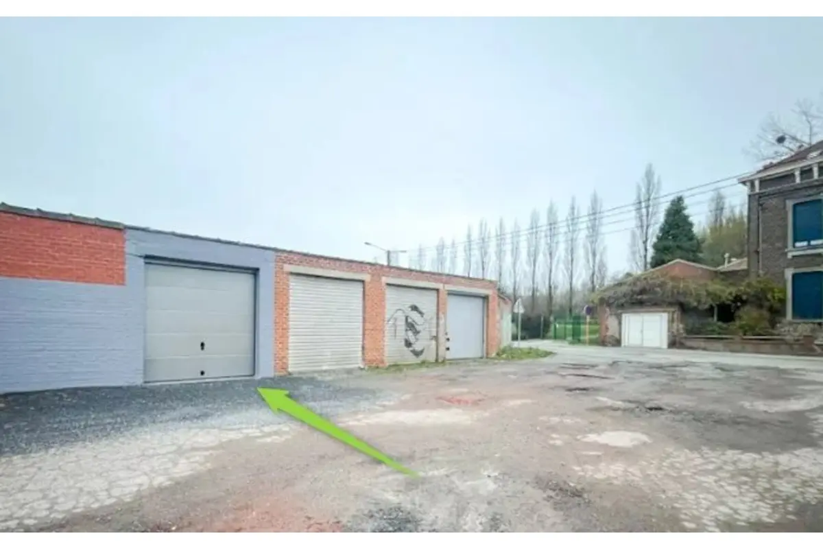 Box à louer à La Louvière 7100 150.00€  chambres m² - annonce 828800