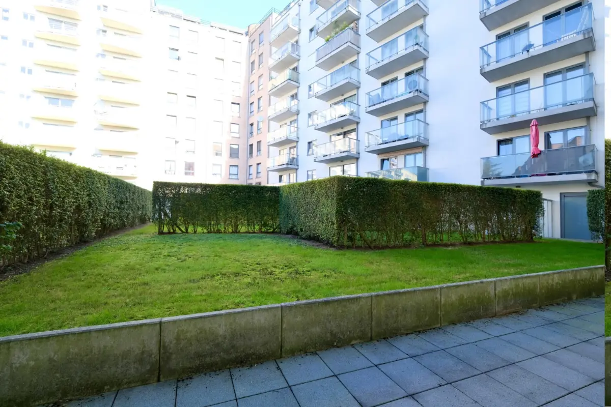 Appartement te  koop in Sint-Jans-Molenbeek 1080 249000.00€ 1 slaapkamers 73.00m² - Zoekertje 827776