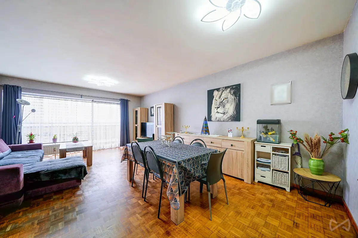 Appartement te  koop in Vorst 1190 275000.00€ 3 slaapkamers 100.00m² - Zoekertje 828379