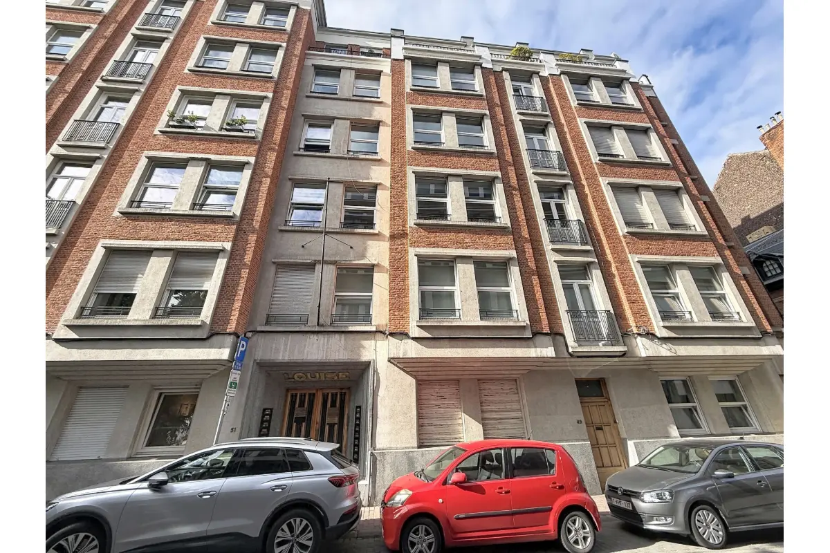 Studio à vendre à Saint-Gilles 1060 190000.00€  chambres 52.00m² - annonce 827875