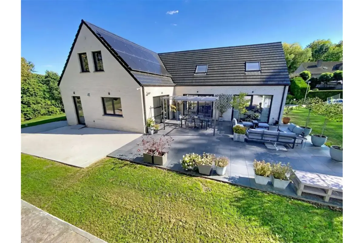 Villa te  in Bousval 1470 1120000.00€ 6 slaapkamers 323.00m² - Zoekertje 827862