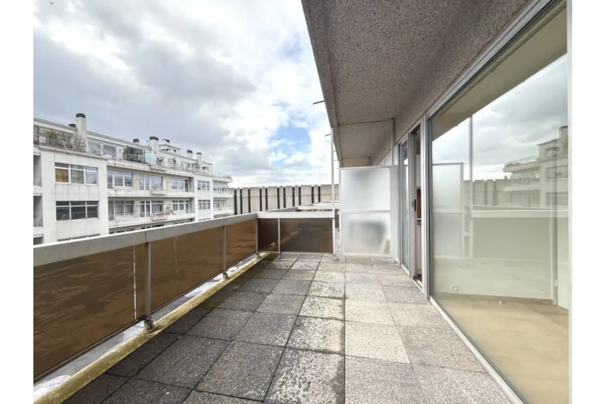 Appartement te  huur in Ukkel 1180 1050.00€ 1 slaapkamers 60.00m² - Zoekertje 828323