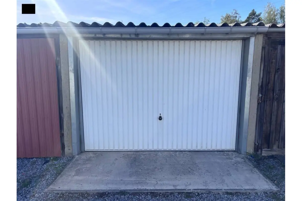 Parking & garage te  koop in Auvelais 5060 17000.00€  slaapkamers m² - Zoekertje 828491