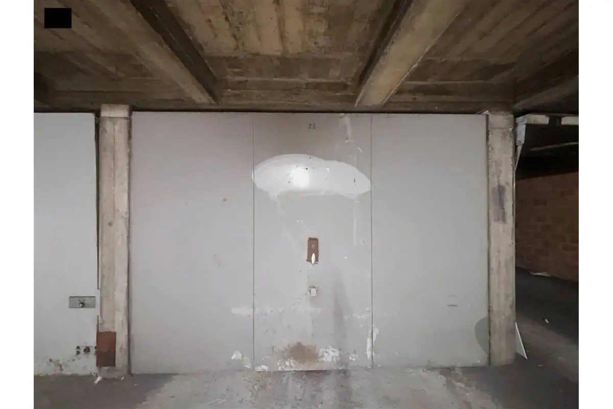 Parking & garage te  koop in Charleroi 6000 12750.00€  slaapkamers m² - Zoekertje 828483