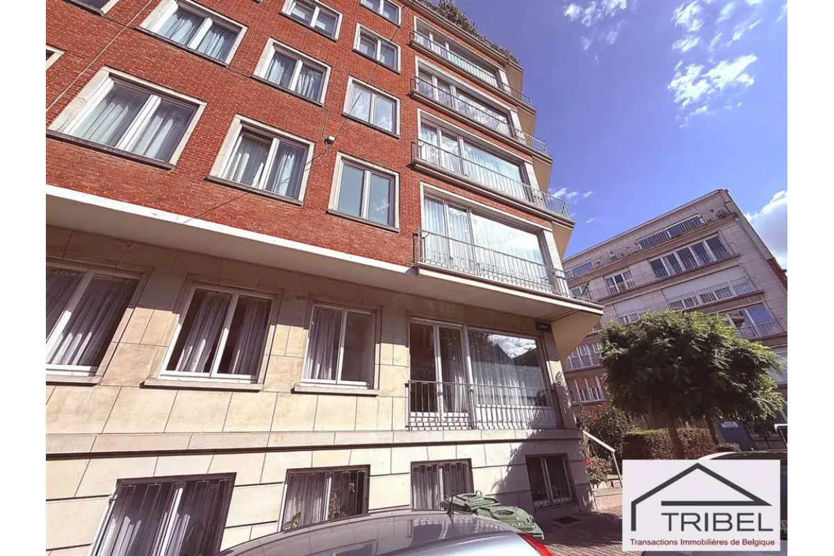 Handelszaak te  koop in Ukkel 1180 210000.00€  slaapkamers 50.00m² - Zoekertje 828351