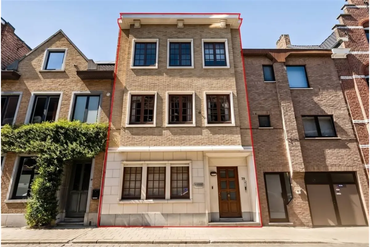 Maison de maître à vendre à Saint-Trond 3800 395000.00€ 3 chambres 321.00m² - annonce 829130