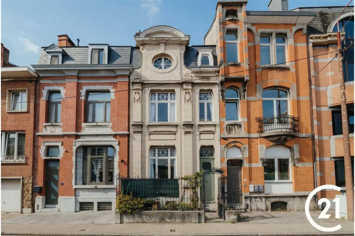 Maison de maître à vendre à Jambes 5100 289000.00€ 4 chambres 166.00m² - annonce 829234