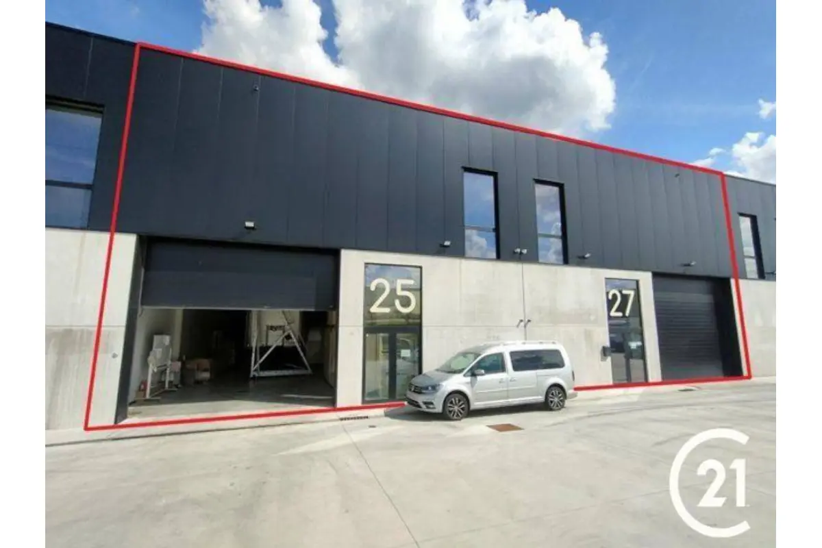 Commerce à louer à Suarlée 5020 4400.00€  chambres m² - annonce 830057