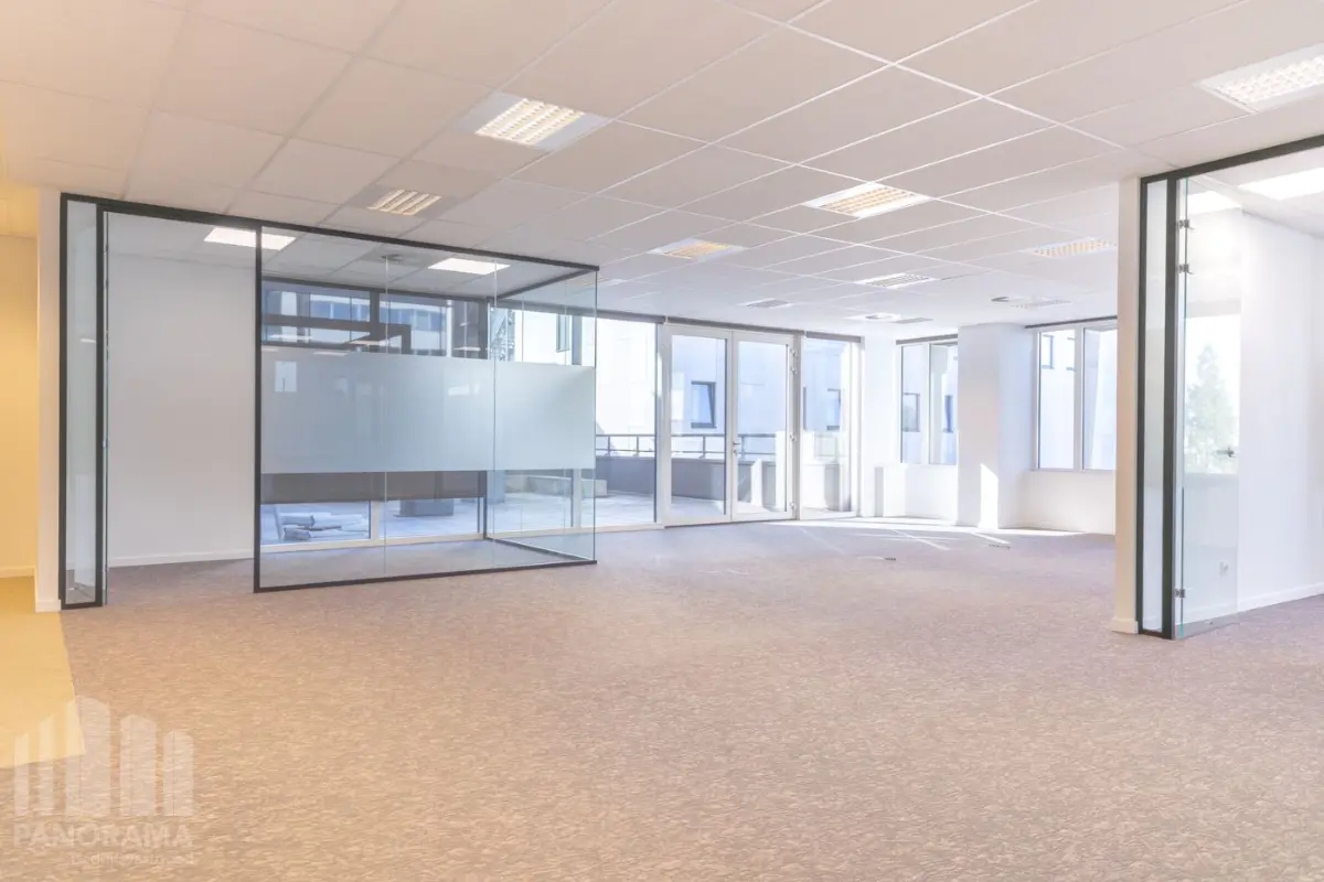 Commerce à louer à Roulers 8800 2063.00€  chambres 225.00m² - annonce 830148
