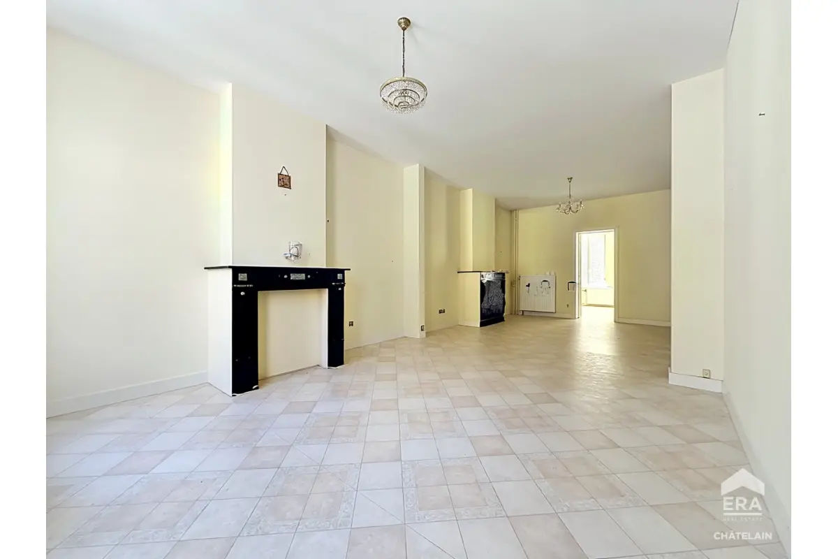 Appartement te  koop in Brussel 1000 245000.00€ 1 slaapkamers 83.00m² - Zoekertje 829346