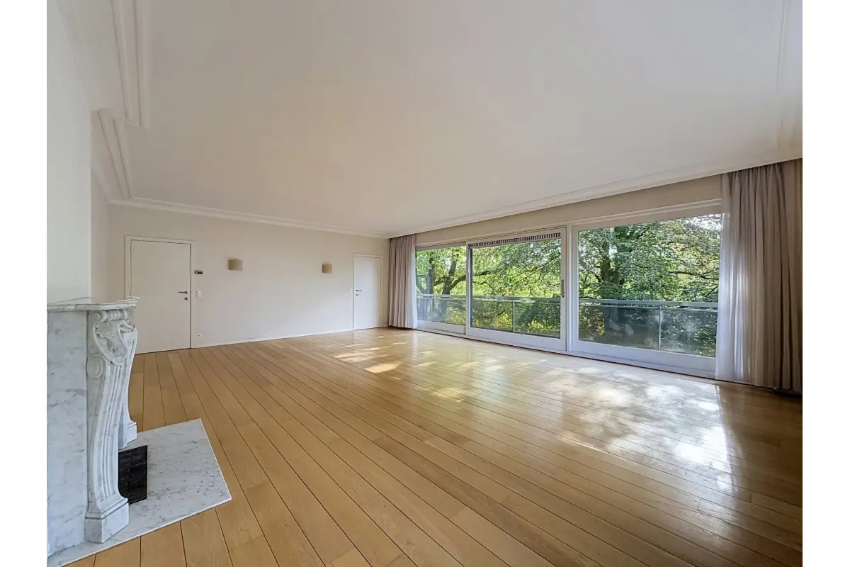 Appartement te  huur in Ukkel 1180 2400.00€ 4 slaapkamers 175.00m² - Zoekertje 829994