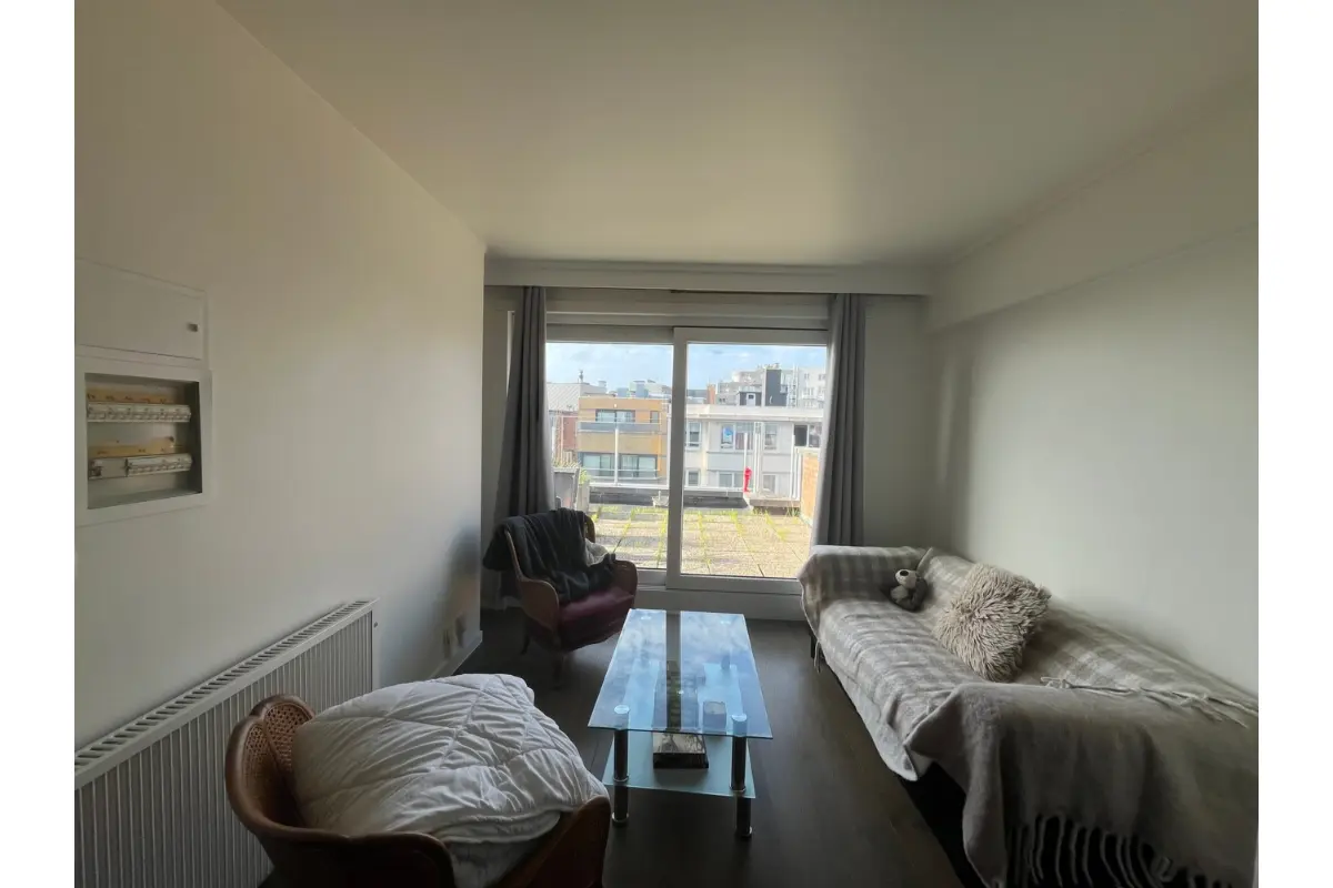 Studio te  huur in Oostende 8400 590.00€  slaapkamers m² - Zoekertje 830162