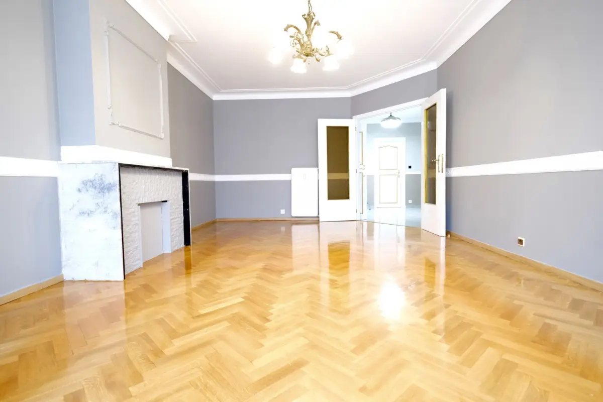 Appartement te  koop in Sint-Jans-Molenbeek 1080 249000.00€ 2 slaapkamers 100.00m² - Zoekertje 829609
