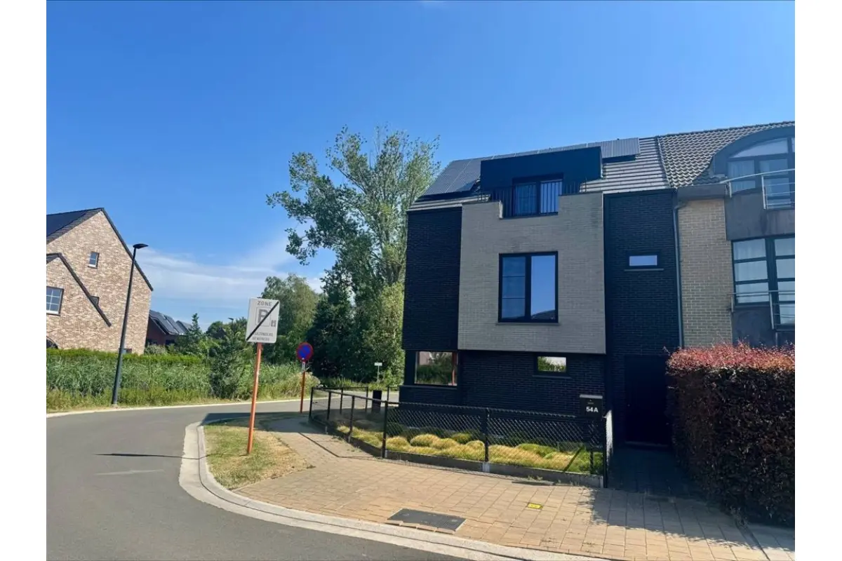 Studio te  huur in Lier 2500 775.00€ 1 slaapkamers 68.00m² - Zoekertje 830207