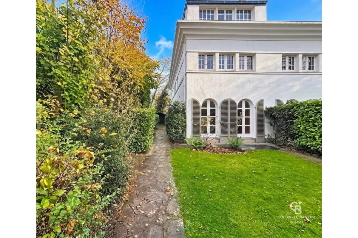 Huis te  huur in Ukkel 1180 3250.00€ 3 slaapkamers 262.00m² - Zoekertje 829506