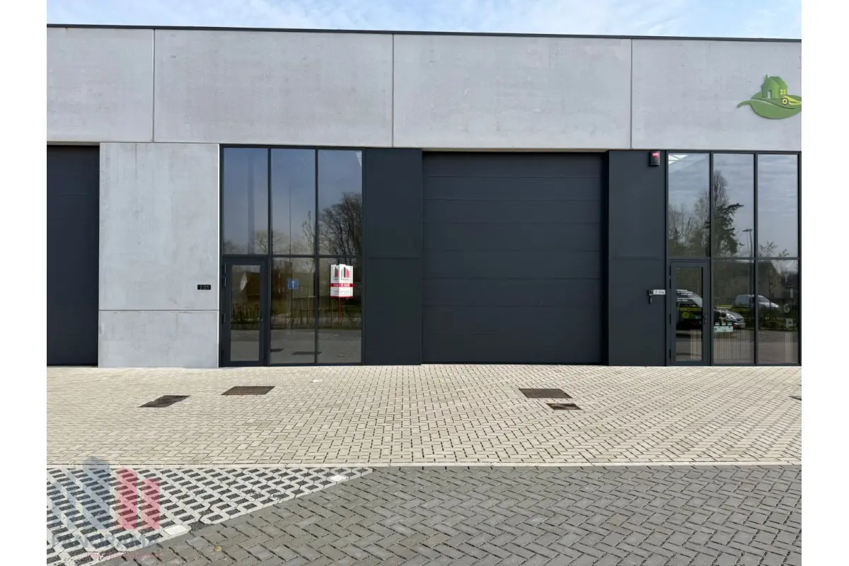 Commerce à louer à Dentergem 8720 1270.00€  chambres 305.00m² - annonce 830134
