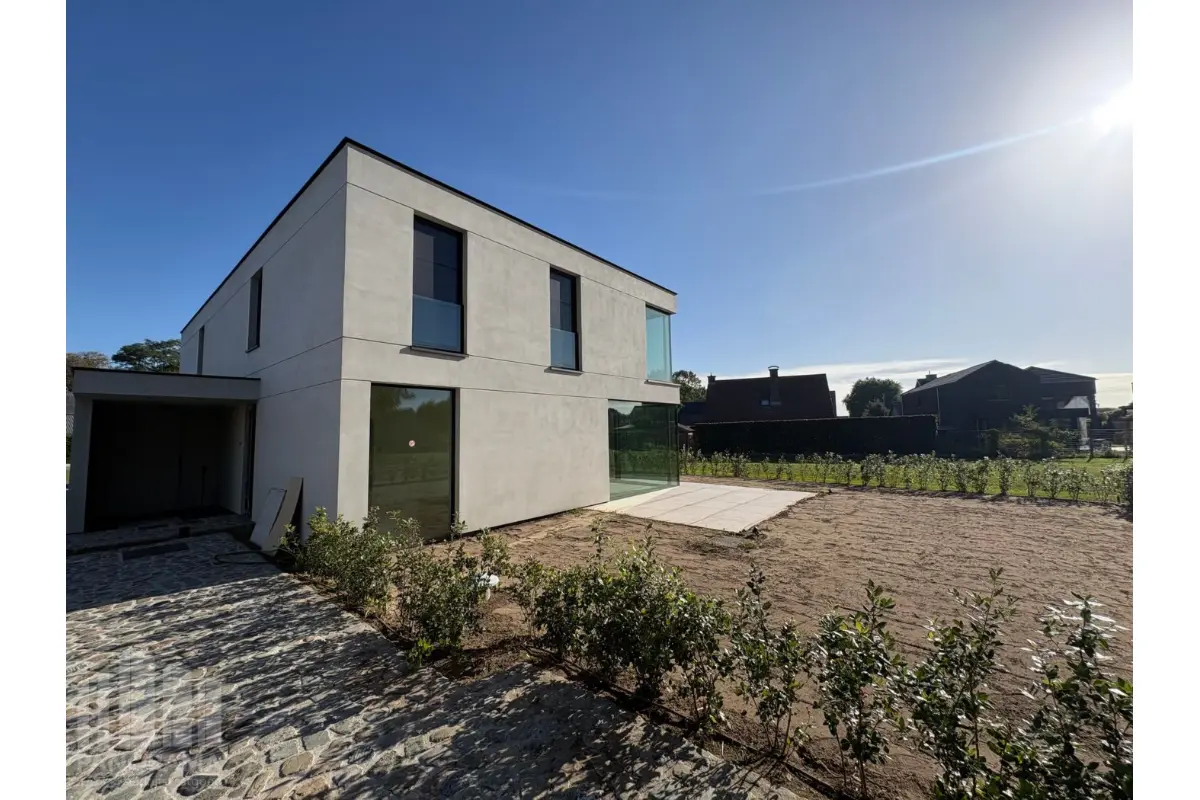 Commerce à louer à Eke 9810 2522.00€  chambres 175.00m² - annonce 830145