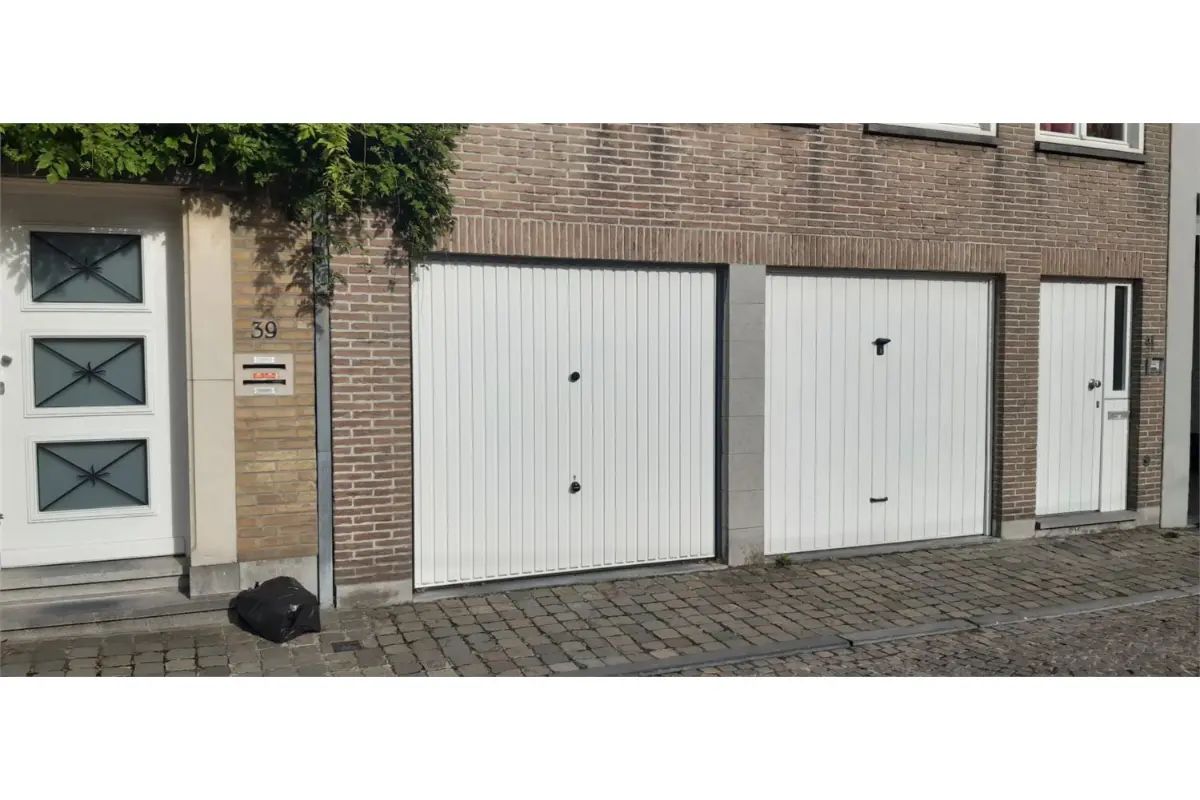 Box à louer à Bruges 8000 110.00€  chambres m² - annonce 830192
