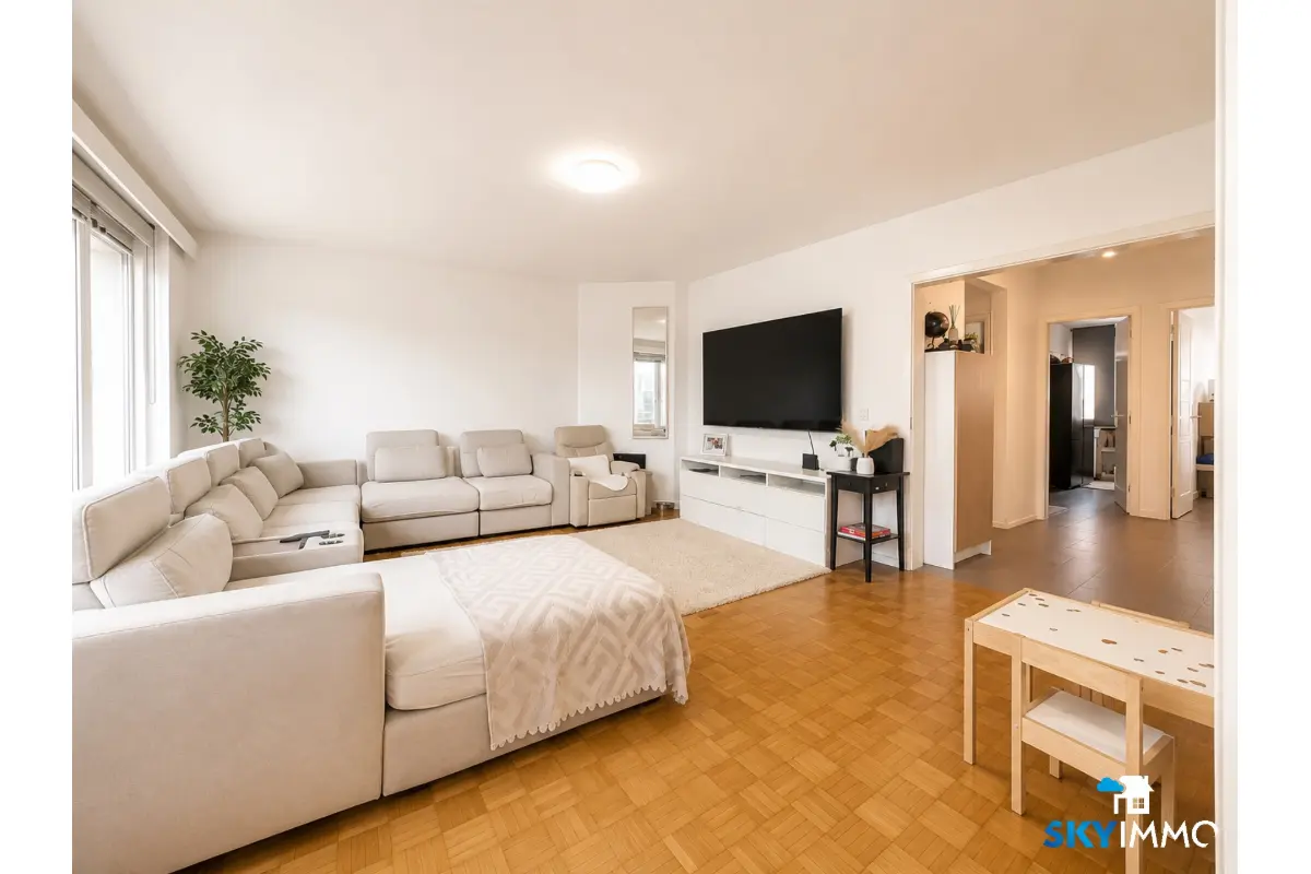 Appartement te  koop in Sint-Jans-Molenbeek 1080 199000.00€ 2 slaapkamers 76.00m² - Zoekertje 829475
