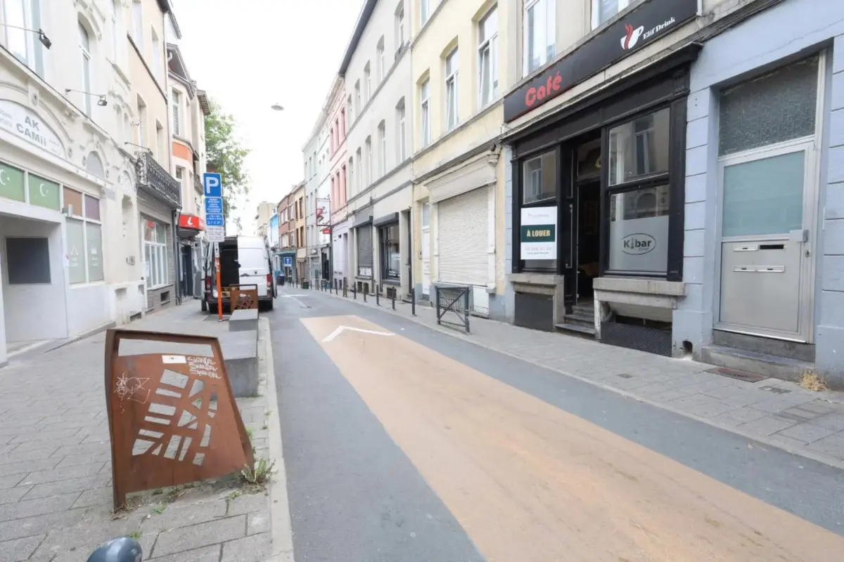 Commerce à louer à Schaerbeek 1030 1200.00€  chambres 85.00m² - annonce 830637