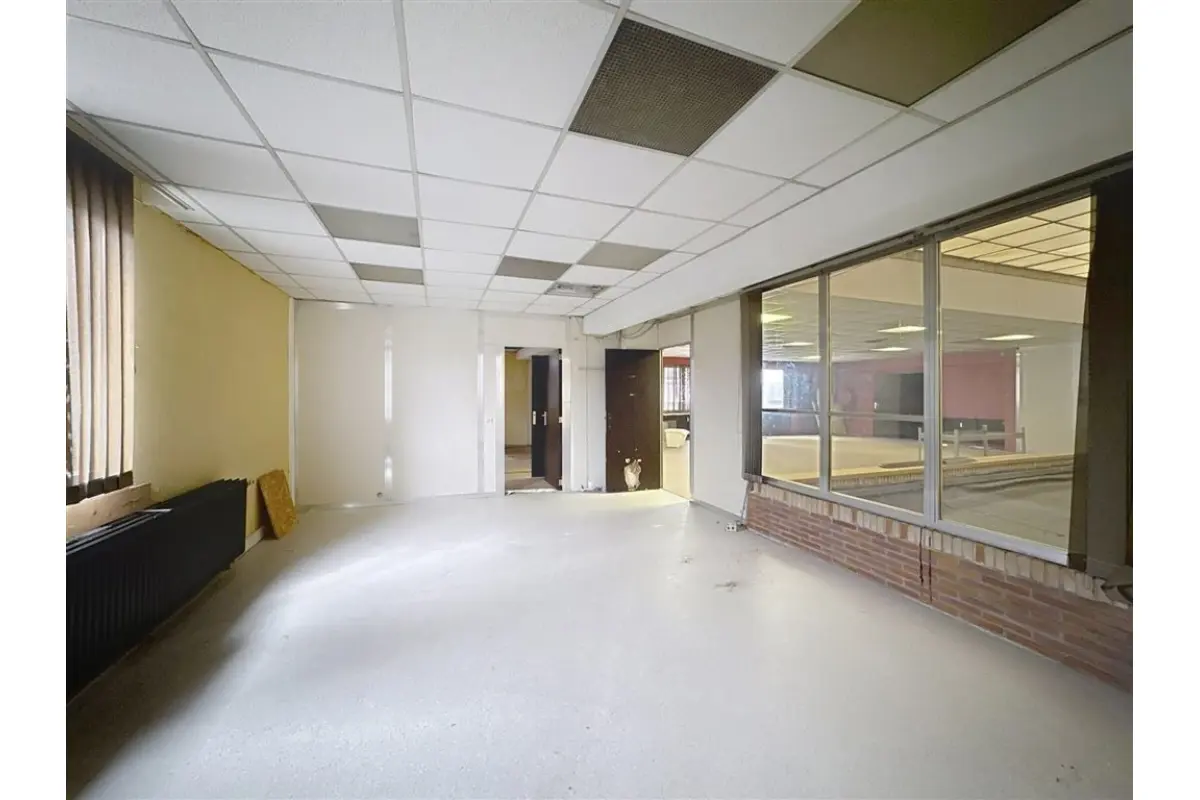 Handelszaak te  huur in Laken 1020 5000.00€  slaapkamers 1000.00m² - Zoekertje 830894