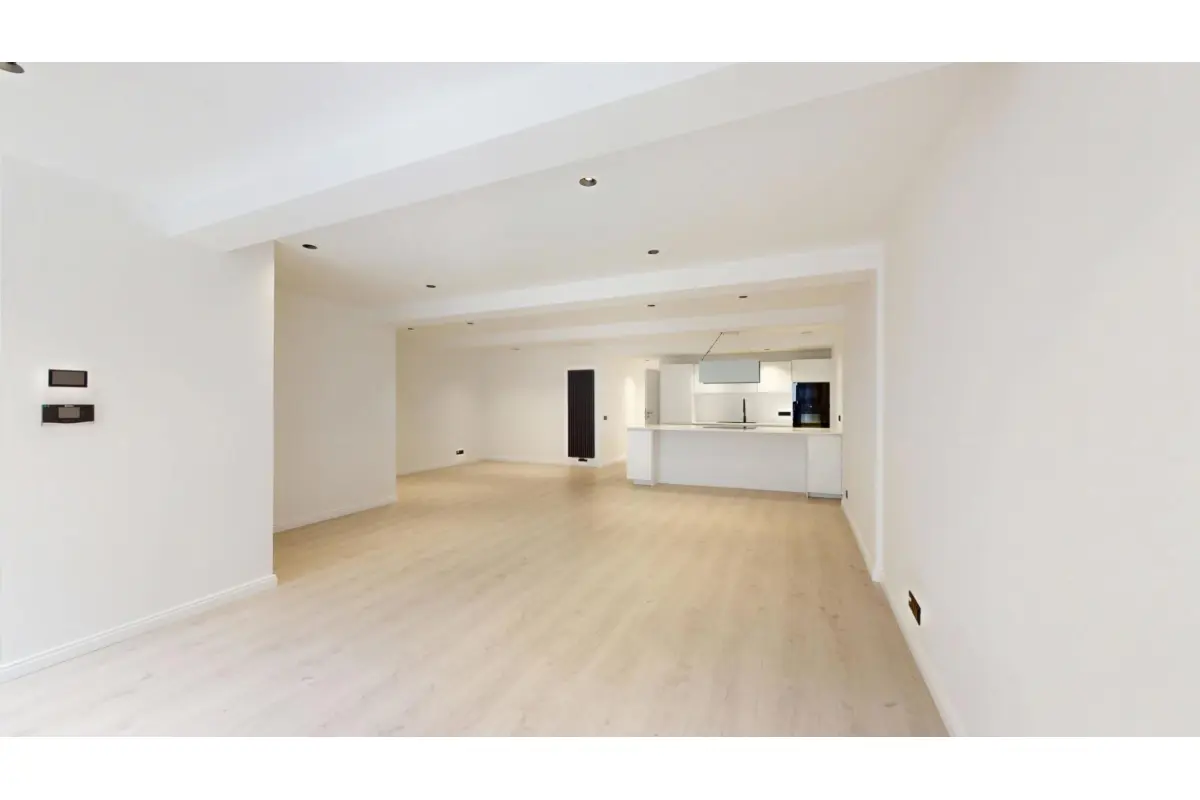 Appartement te  koop in Brussel 1000 370000.00€ 2 slaapkamers 127.00m² - Zoekertje 830674