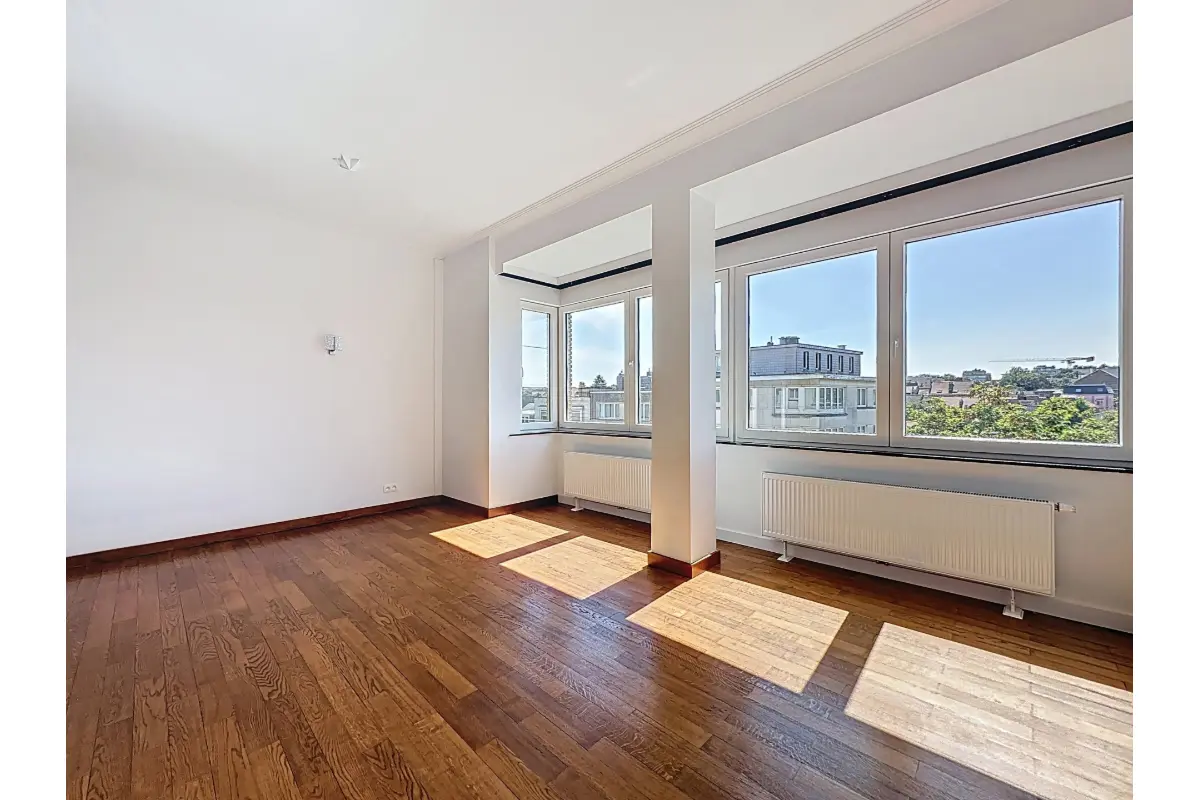 Appartement te  huur in Ukkel 1180 1850.00€ 2 slaapkamers 105.00m² - Zoekertje 830724
