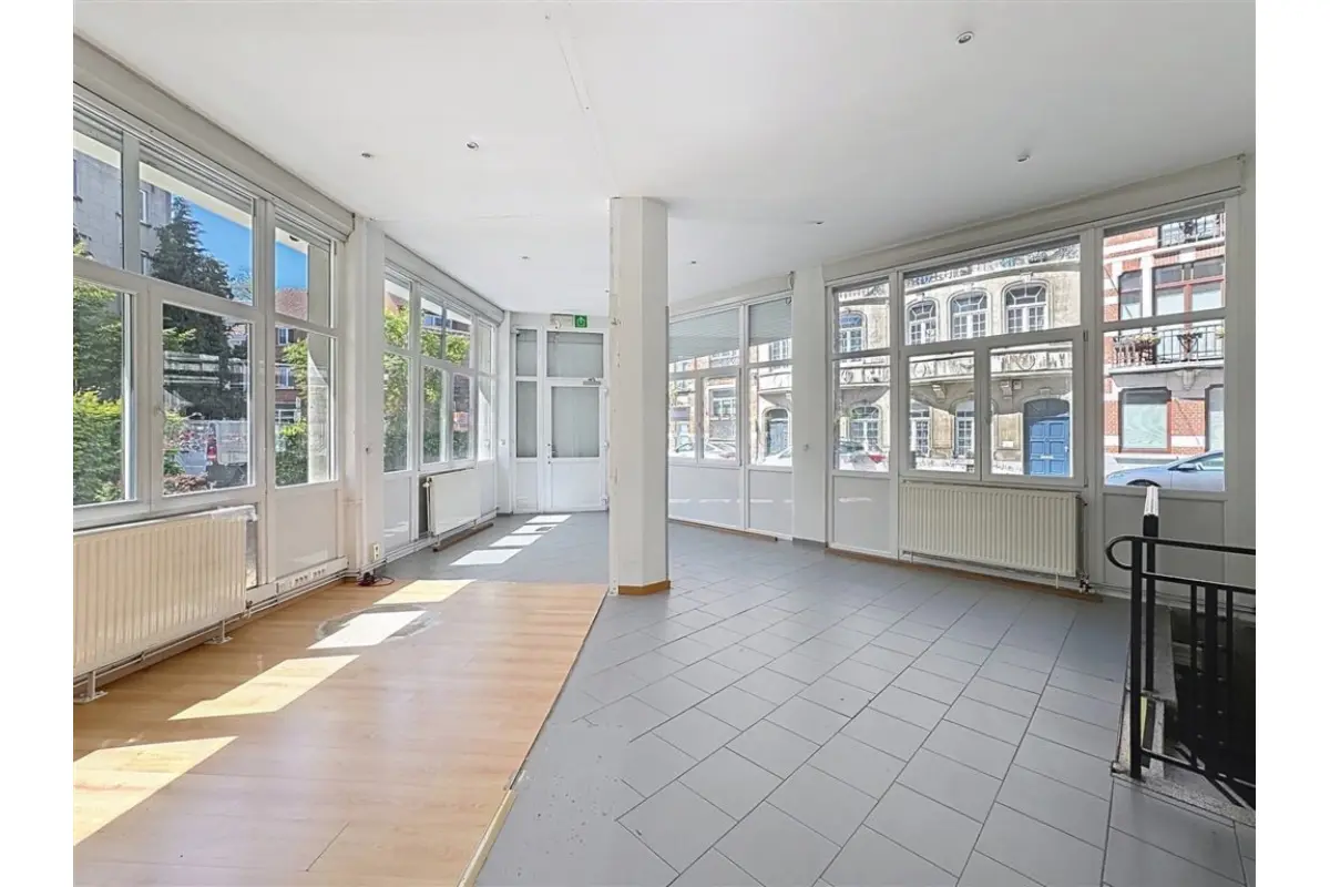 Commerce à louer à Schaerbeek 1030 1800.00€ 1 chambres 103.00m² - annonce 830908