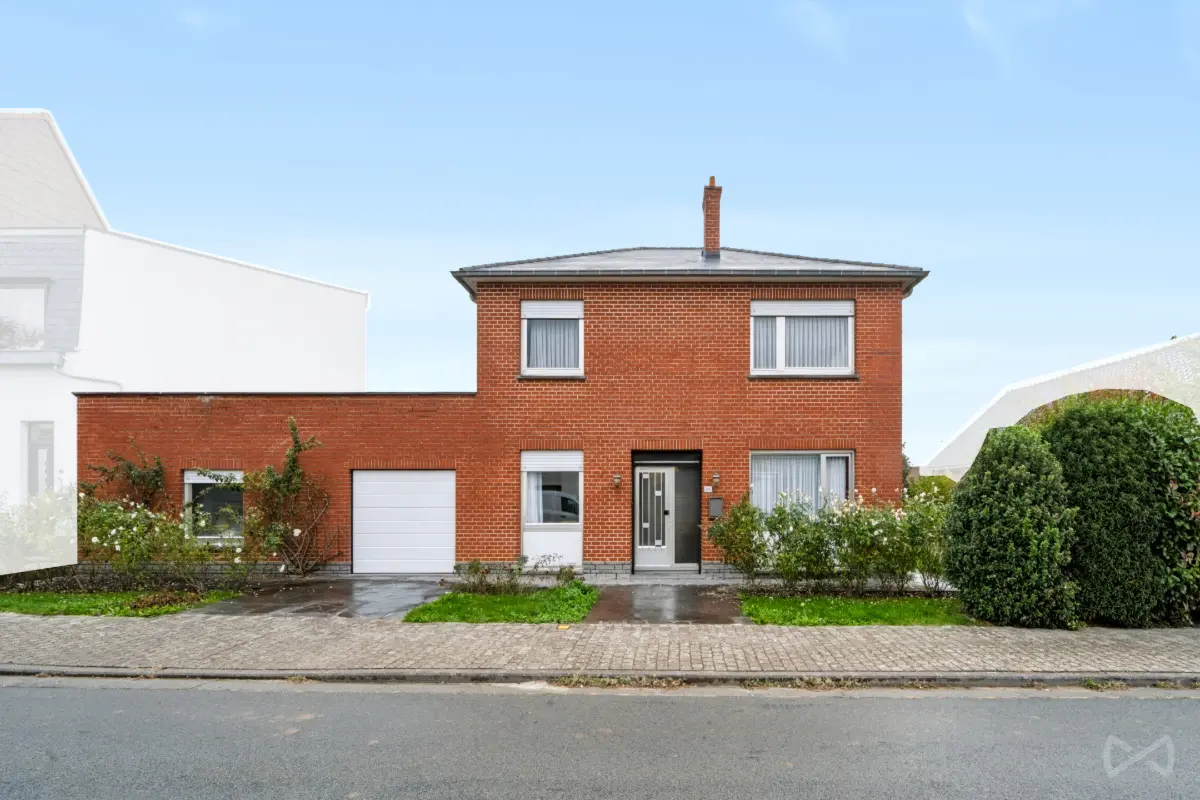 Villa te  koop in Doornik 7500 255000.00€ 4 slaapkamers 142.00m² - Zoekertje 830803