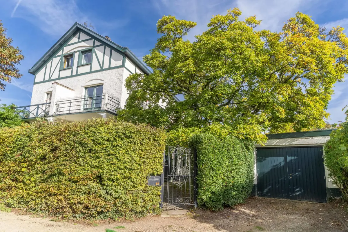 Huis te  huur in Sint-Lambrechts-Woluwe 1200 2680.00€ 4 slaapkamers 150.00m² - Zoekertje 830788
