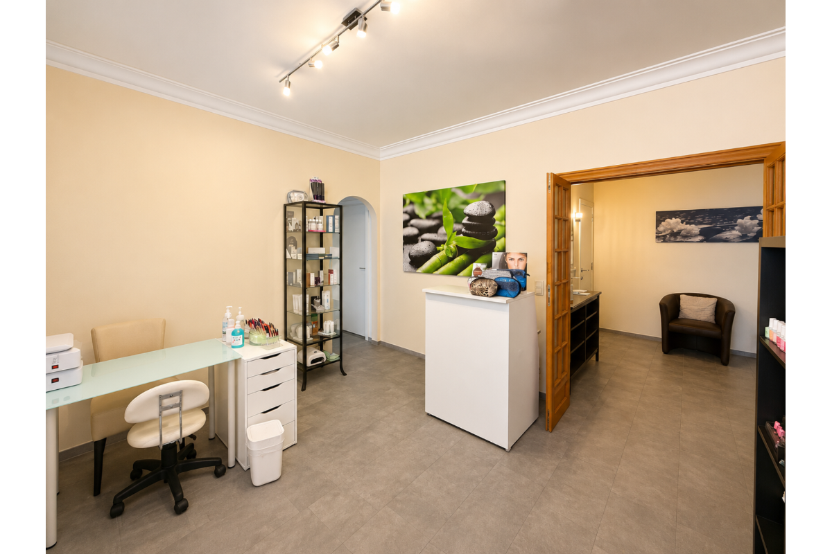 Handelszaak te  koop in Sint-Jans-Molenbeek 1080 185000.00€  slaapkamers 71.00m² - Zoekertje 830331