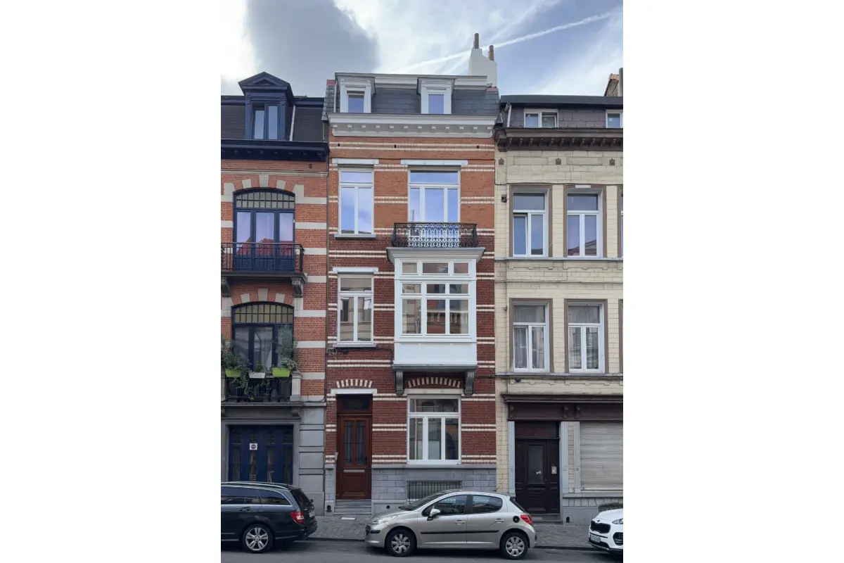 Appartement te  koop in Brussel 1000 430000.00€ 2 slaapkamers 90.00m² - Zoekertje 830353