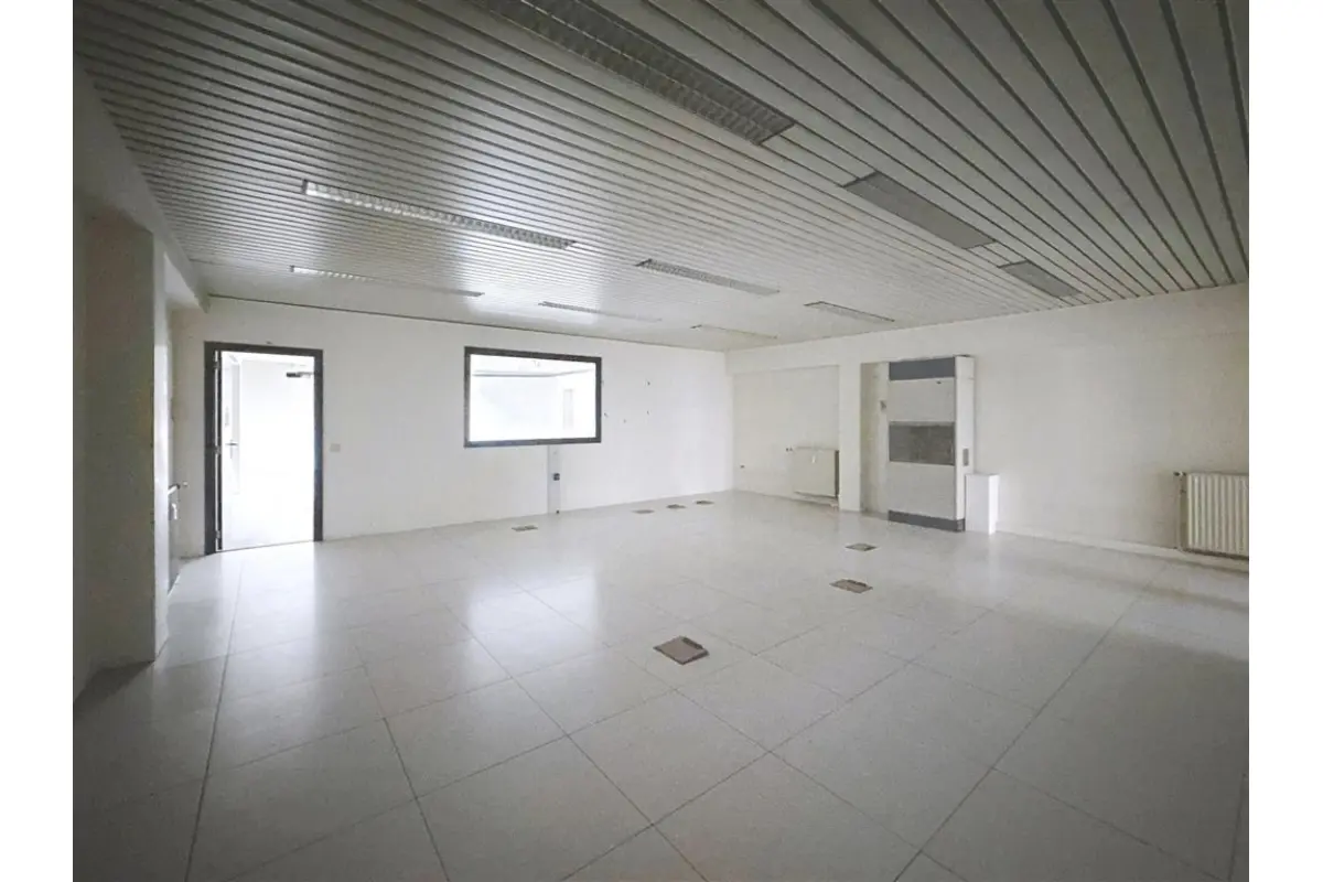 Handelszaak te  huur in Laken 1020 2700.00€  slaapkamers 400.00m² - Zoekertje 830892