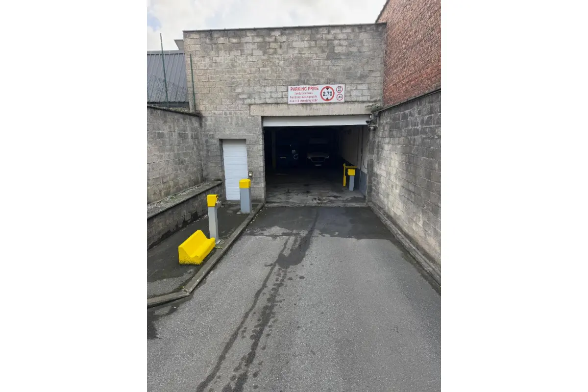 Parking à louer à Charleroi 6000 70.00€  chambres m² - annonce 831489