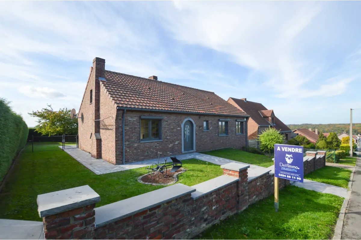 Villa te  koop in Bouffioulx 6200 465000.00€ 3 slaapkamers 104.00m² - Zoekertje 831595