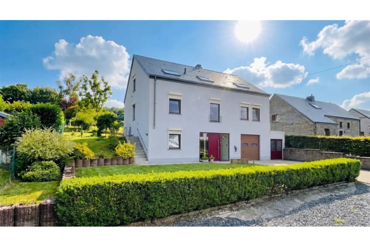 Villa te  koop in Bertrix 6880 329000.00€ 4 slaapkamers 349.00m² - Zoekertje 831535