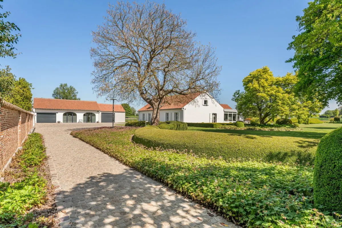 Villa te  koop in Tienen 3300 1475000.00€ 4 slaapkamers 685.00m² - Zoekertje 831894