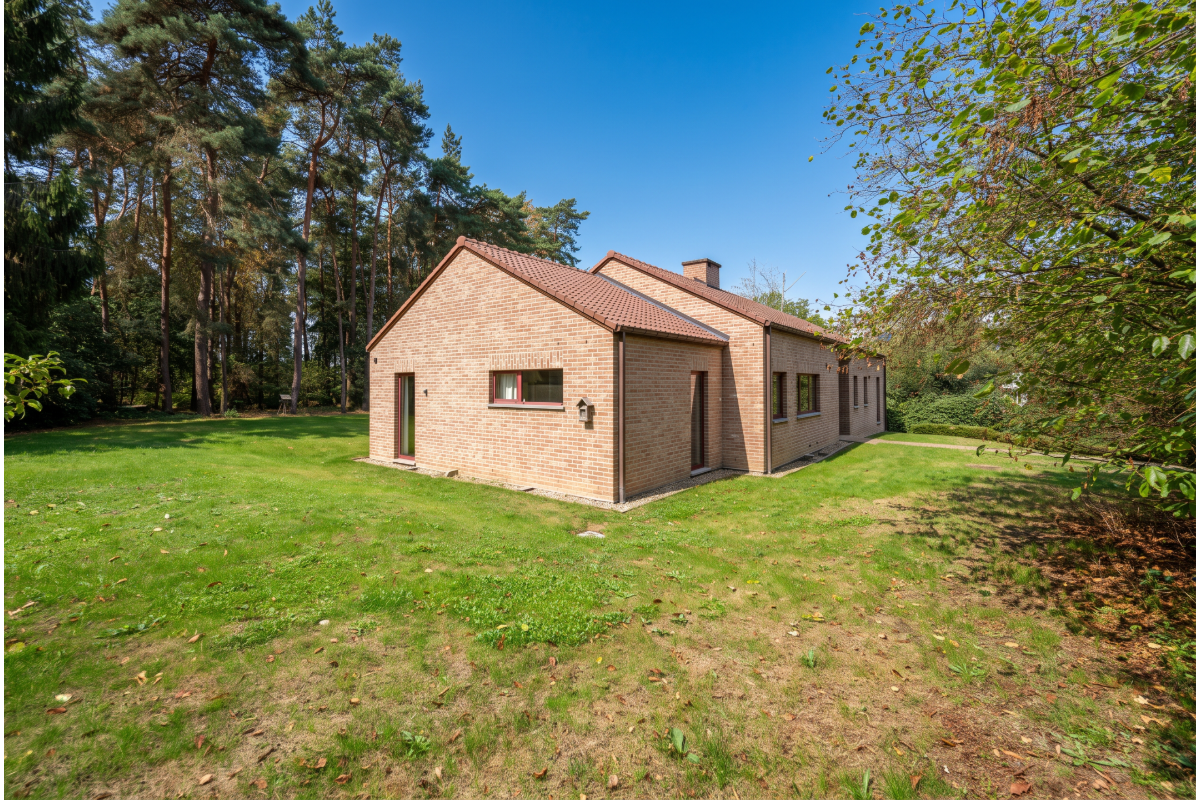 Villa te  koop in Lasne 1380 695000.00€ 4 slaapkamers 322.00m² - Zoekertje 831312