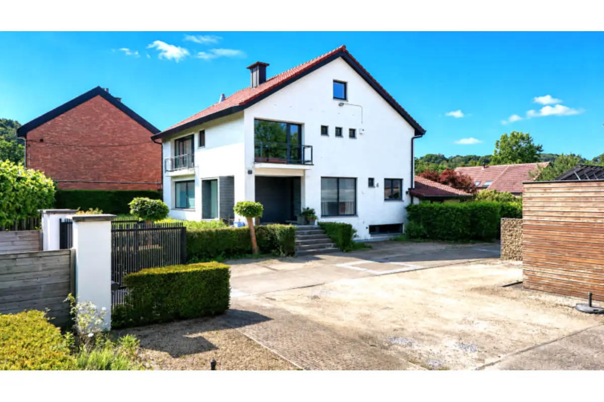 Villa te  koop in Bassenge 4690 599000.00€ 7 slaapkamers 458.00m² - Zoekertje 831693