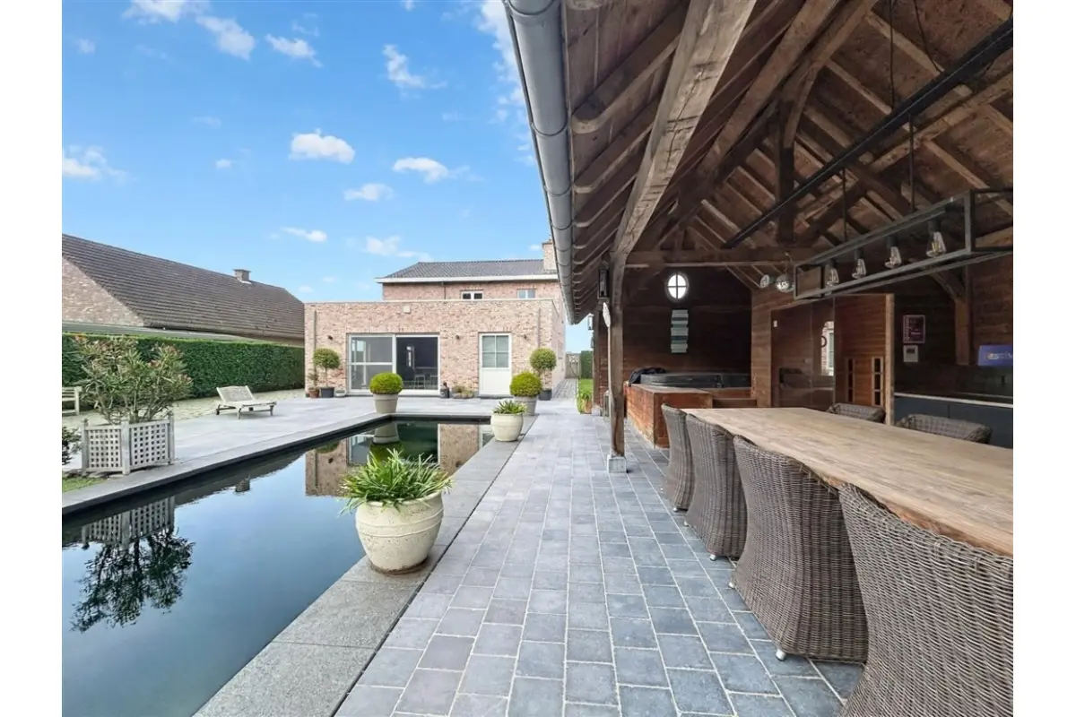Villa te  koop in Sint-Gillis-Waas 9170 895000.00€ 5 slaapkamers 263.00m² - Zoekertje 831260