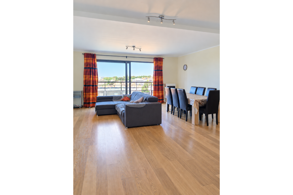 Appartement te  huur in Ukkel 1180 1200.00€ 2 slaapkamers 102.00m² - Zoekertje 831162