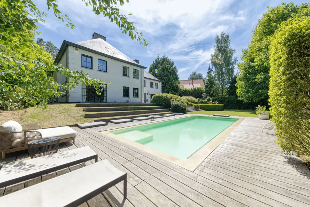 Huis te  in Sint-Genesius-Rode 1640 11000.00€ 6 slaapkamers 950.00m² - Zoekertje 831210
