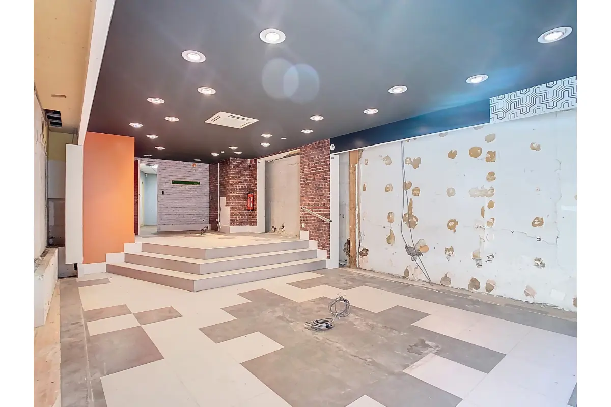 Commerce à vendre à Ciney 5590 130000.00€  chambres 200.00m² - annonce 832140