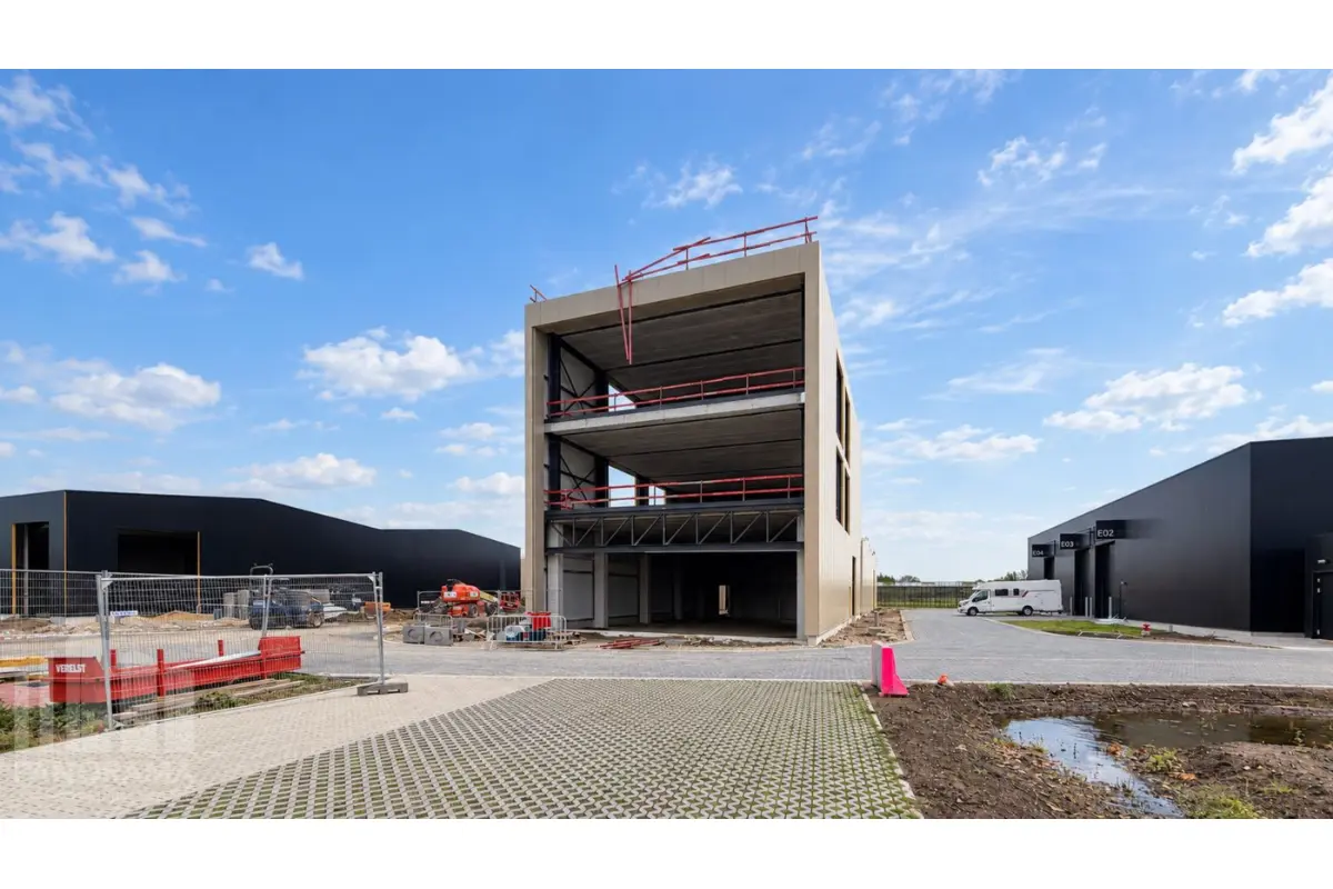 Commerce à vendre à Wavre-Saint-Catherine 2860 430000.00€  chambres 234.00m² - annonce 832626