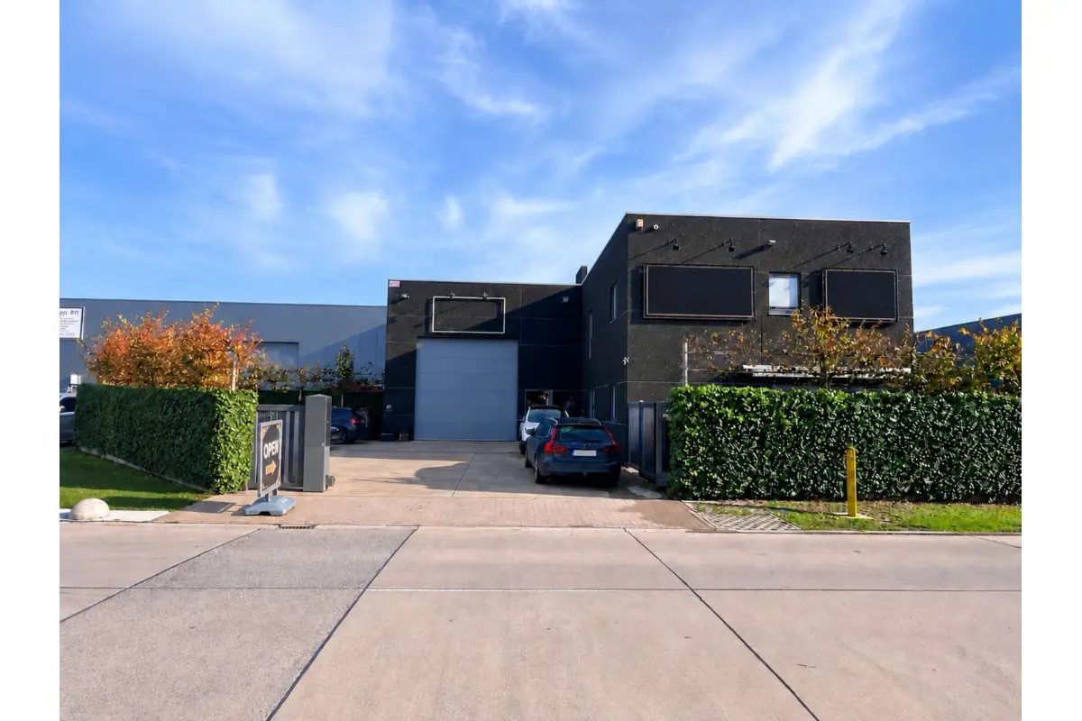 Commerce à vendre à Koekelare 8680 975000.00€ 0 chambres m² - annonce 832482