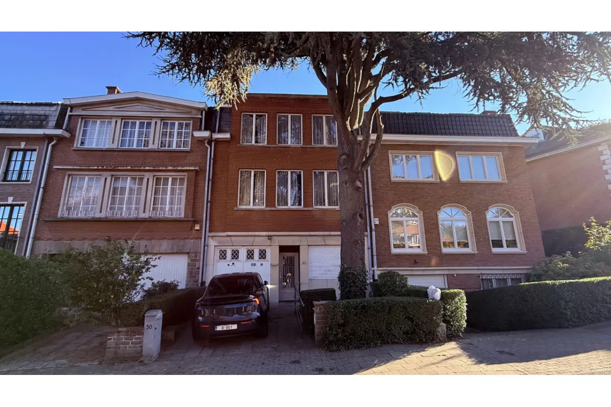 Immeuble mixte à vendre à Woluwe-Saint-Pierre 1150 850000.00€ 4 chambres 320.00m² - annonce 832844