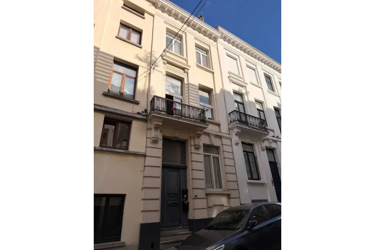 Immeuble mixte à vendre à Ixelles 1050 599000.00€ 4 chambres 200.00m² - annonce 833311