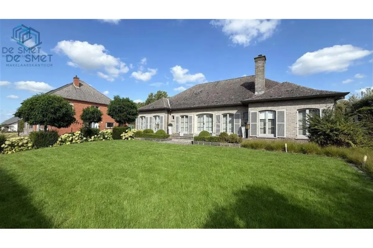 Immeuble mixte à vendre à Zottegem 9620 850000.00€ 6 chambres 332.00m² - annonce 833089